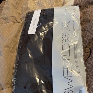 Black sweet legs leggings new plus